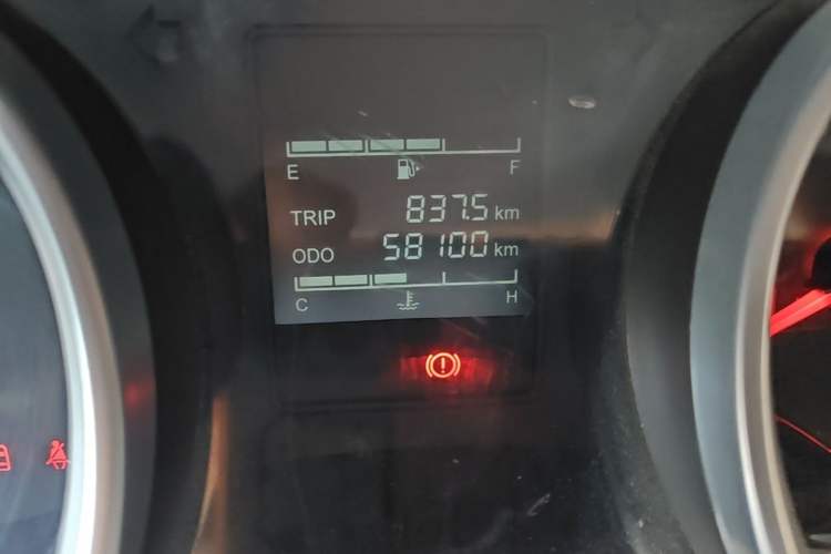 Used Wuling Hongguang 2021 1.5L S Comfort Edition LAR Odometer Close Up