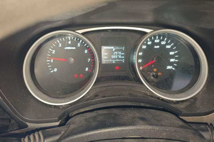 Used Wuling Hongguang 2021 1.5L Facelifted S Comfort Version with Electric Power Steering LAR Odometer Close Up