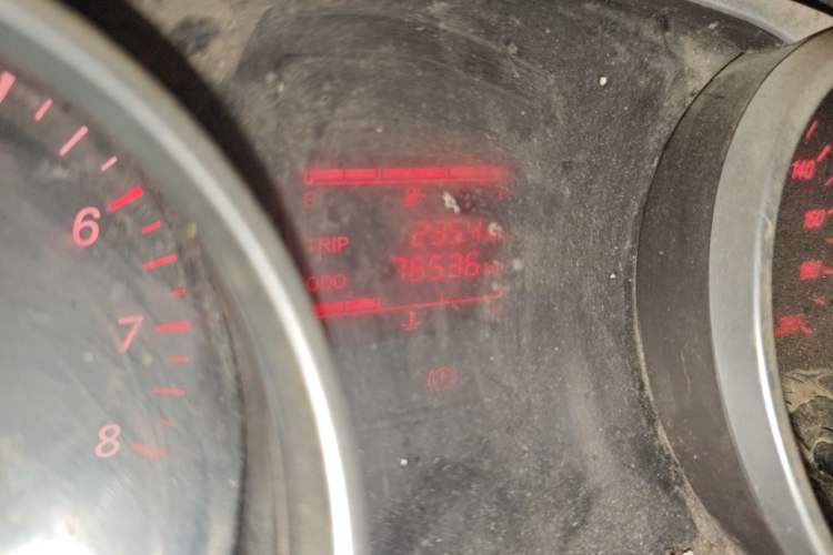 Used Wuling Hongguang 2021 1.5L Revised S Standard Version Hydraulic-Power-Assisted LAR Odometer Close Up