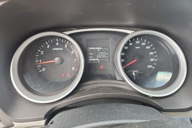 Used Wuling Hongguang 2021 1.5L S Comfort Edition LAR Odometer Close Up