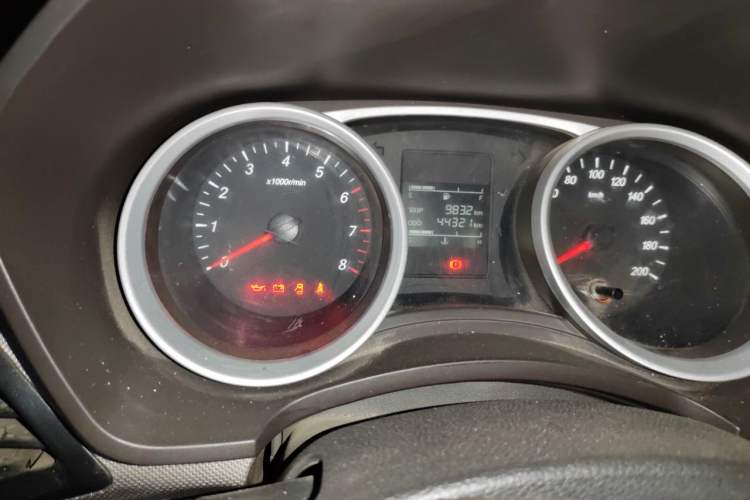 Used Wuling Hongguang 2021 1.5L S Comfort Edition LAR Odometer Close Up
