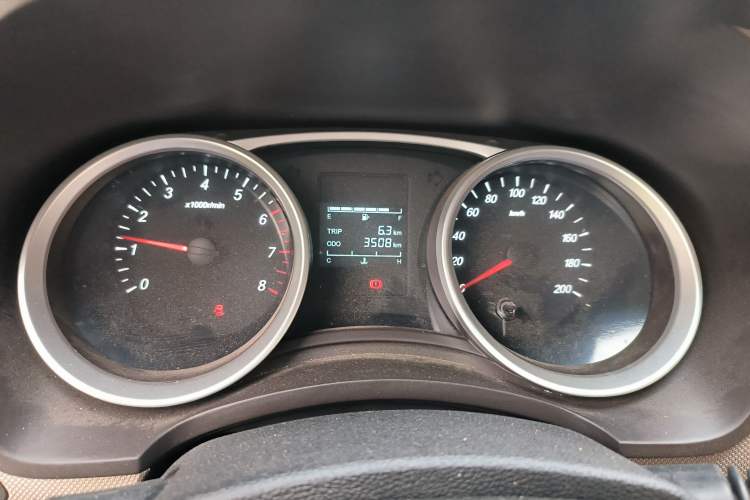 Used Wuling Hongguang 2021 1.5L Facelifted S Comfort Version with Electric Power Steering LAR Odometer Close Up