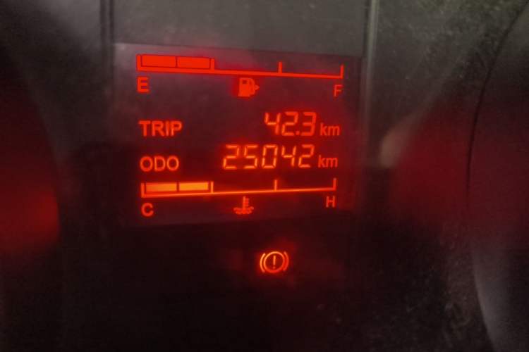 Used Wuling Hongguang 2021 1.5L Revised S Standard Version Hydraulic-Power-Assisted LAR Odometer Close Up