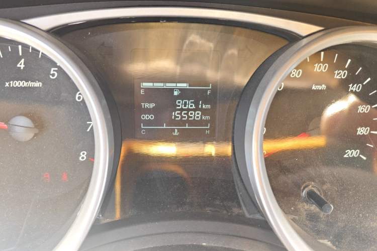 Used Wuling Hongguang 2021 1.5L Facelifted S Comfort Version with Electric Power Steering LAR Odometer Close Up