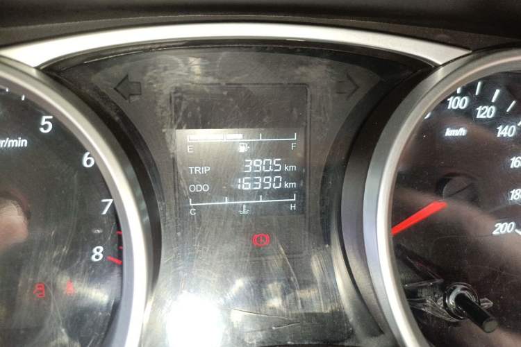 Used Wuling Hongguang 2021 1.5L Facelift S Comfort Version Hydraulic Power Steering LAR Odometer Close Up