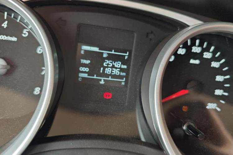 Used Wuling Hongguang 2021 1.5L Facelifted S Comfort Version with Electric Power Steering LAR Odometer Close Up
