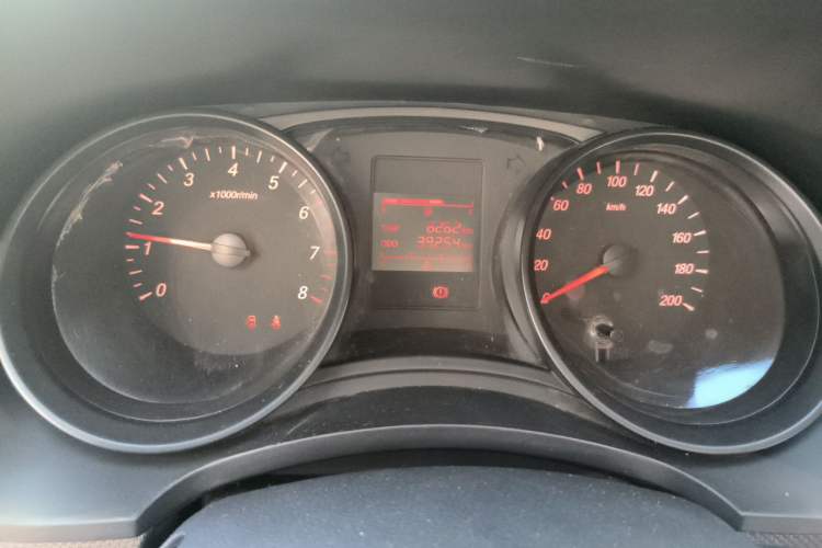 Used Wuling Hongguang 2021 1.5L S Base Version LAR Odometer Close Up