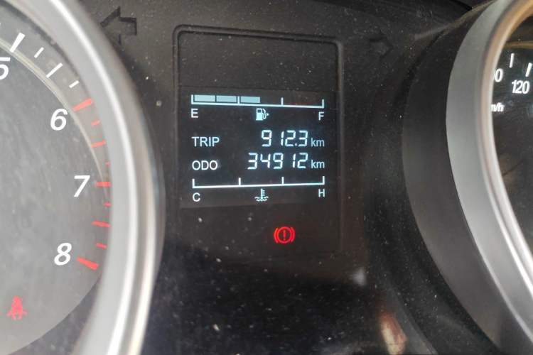 Used Wuling Hongguang 2021 1.5L Facelift S Comfort Version Hydraulic Power Steering LAR Odometer Close Up