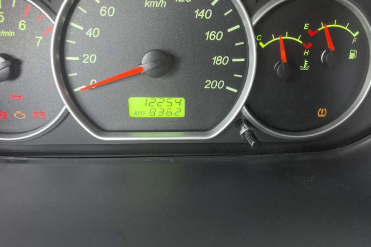 Used Wuling Hongguang 2021 1.5L Revised S Base Version Hydraulic Power Steering LAR Odometer Close Up