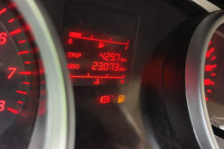 Used Wuling Hongguang 2021 1.5L S Standard Version LAR Odometer Close Up