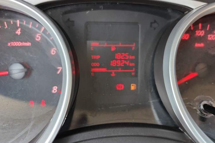 Used Wuling Hongguang 2021 1.5L Revised S Standard Version with Electric Power Steering LAR Odometer Close Up