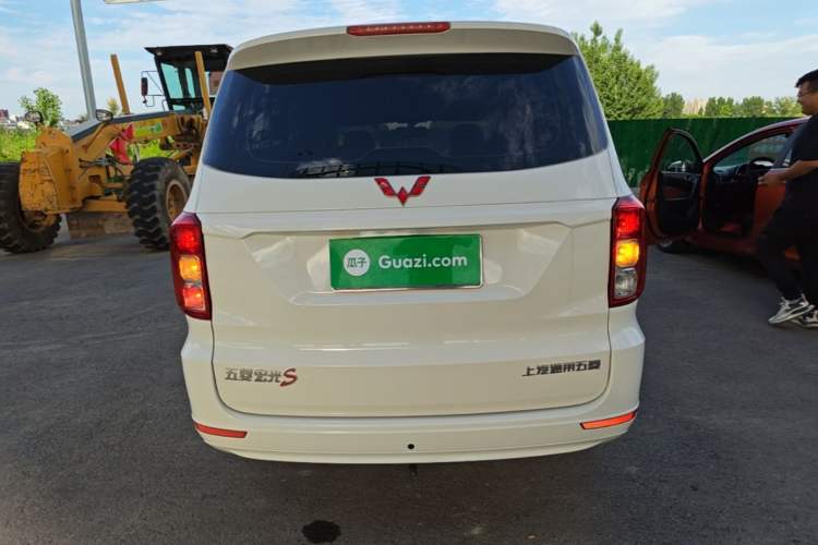 Used Wuling Hongguang 2021 1.5L Revised S Standard Version with Electric Power Steering LAR Rear