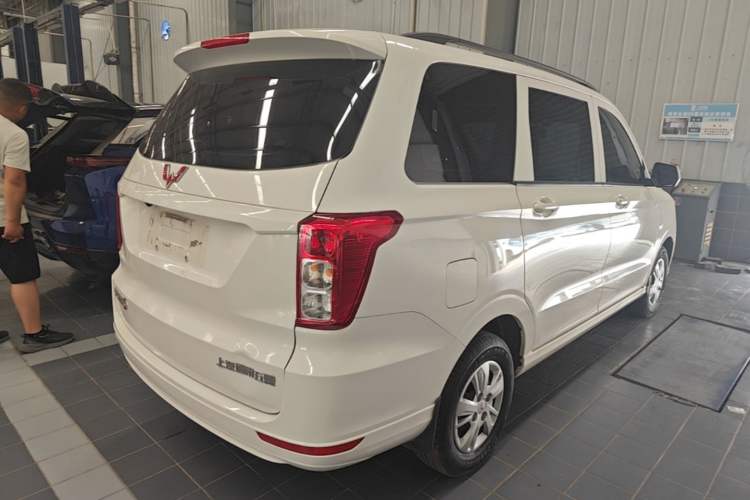 Used Wuling Hongguang 2021 1.5L Revised S Standard Version Hydraulic-Power-Assisted LAR Rear Right 45 Deg
