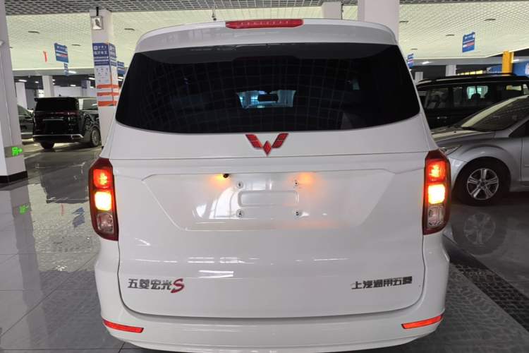 Used Wuling Hongguang 2021 1.5L Revised S Standard Version with Electric Power Steering LAR Rear