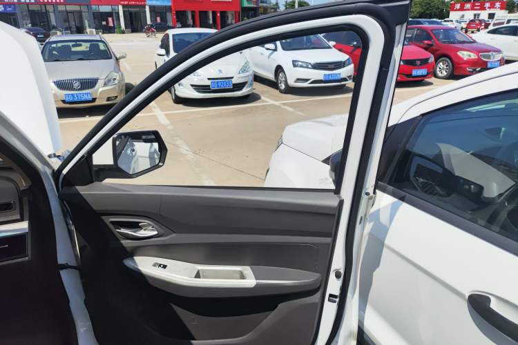 Used Wuling Hongguang 2021 1.5L Facelift S Comfort Version Hydraulic Power Steering LAR Right Front Door Interior