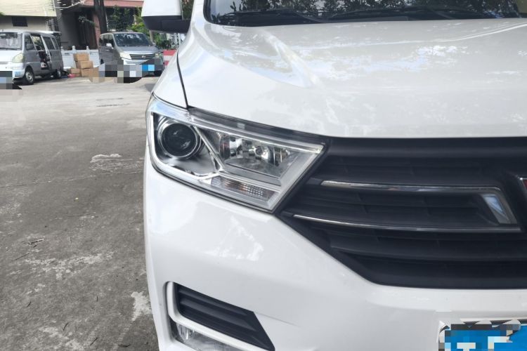 Used Wuling Hongguang 2021 1.5L Facelifted S Comfort Version with Electric Power Steering LAR Right Front Headlight