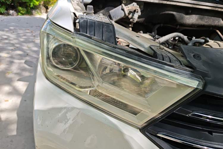 Used Wuling Hongguang 2021 1.5L Revised S Standard Version Hydraulic-Power-Assisted LAR Right Front Headlight