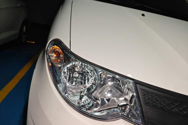 Used Wuling Hongguang 2021 1.5L S Base Version LAR Right Front Headlight