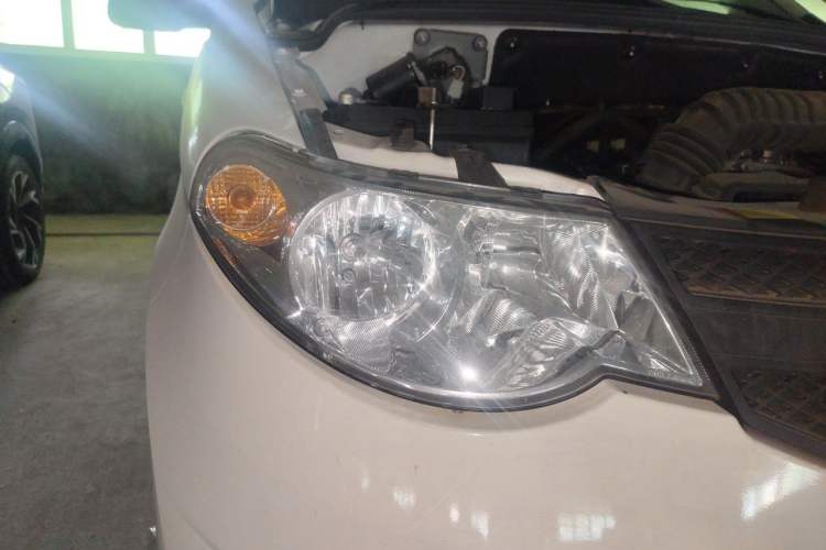 Used Wuling Hongguang 2021 1.5L S Base Version LAR Right Front Headlight