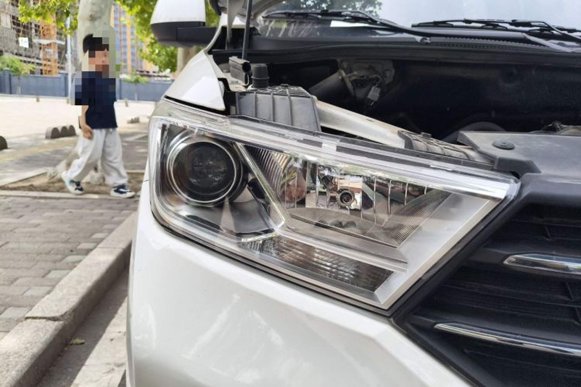 Used Wuling Hongguang 2021 1.5L Revised S Standard Version Hydraulic-Power-Assisted LAR Right Front Headlight