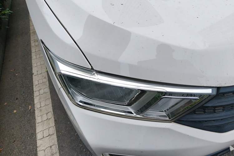 Used Wuling Hongguang 2021 1.5L Revised S Base Version with Electric Power Steering LAR Right Front Headlight