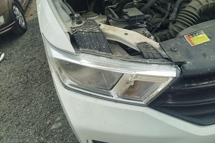 Used Wuling Hongguang 2021 1.5L S Base Version LAR Right Front Headlight