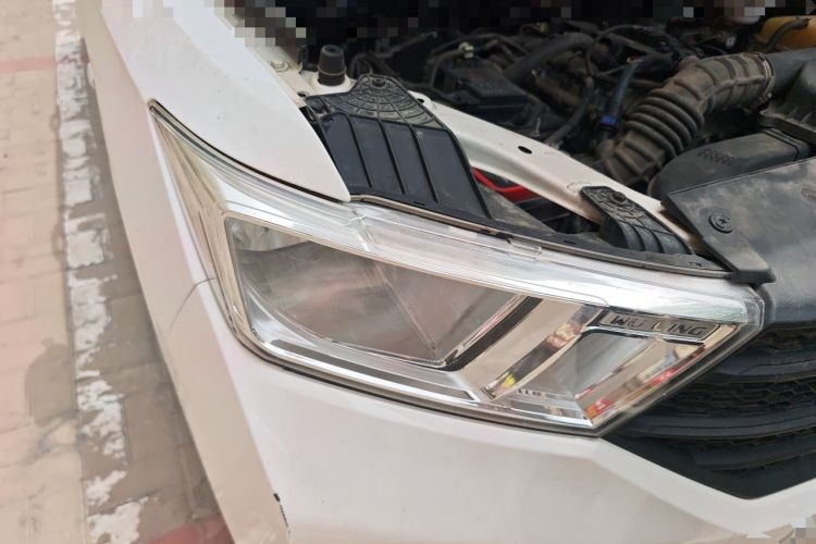 Used Wuling Hongguang 2021 1.5L Revised S Base Version with Electric Power Steering LAR Right Front Headlight