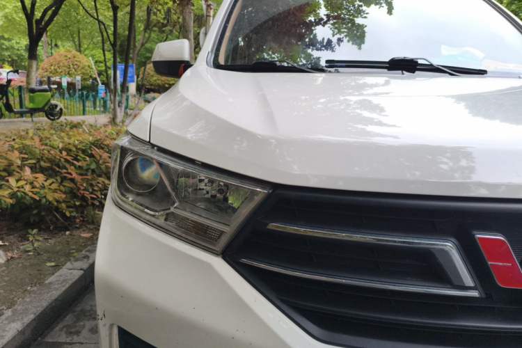 Used Wuling Hongguang 2021 1.5L S Comfort Edition LAR Right Front Headlight