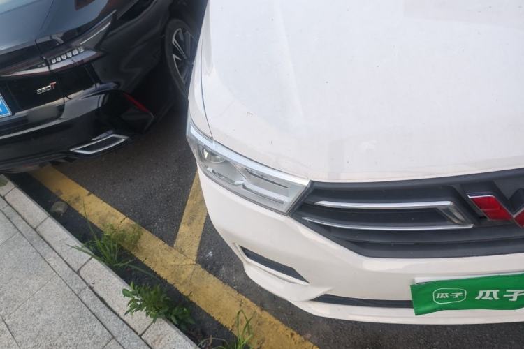Used Wuling Hongguang 2021 1.5L Facelift S Comfort Version Hydraulic Power Steering LAR Right Front Headlight