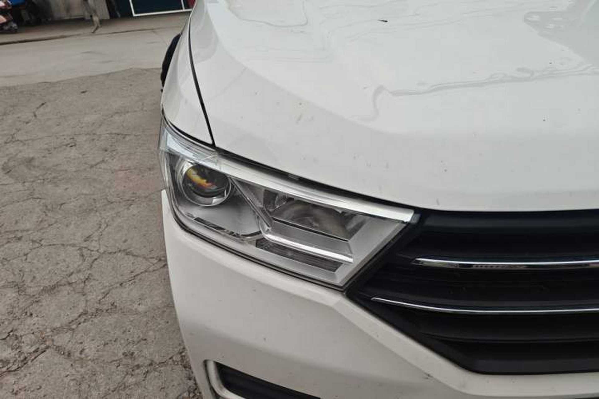Used Wuling Hongguang 2021 1.5L Facelifted S Comfort Version with Electric Power Steering LAR Right Front Headlight