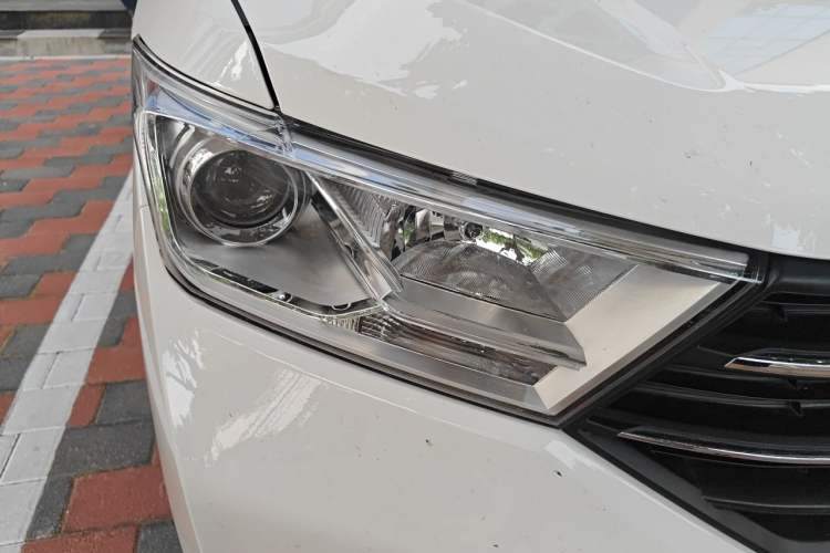 Used Wuling Hongguang 2021 1.5L Facelift S Comfort Version Hydraulic Power Steering LAR Right Front Headlight