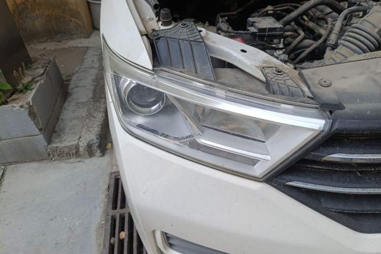 Used Wuling Hongguang 2021 1.5L Facelift S Comfort Version Hydraulic Power Steering LAR Right Front Headlight
