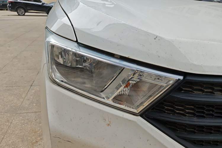 Used Wuling Hongguang 2021 1.5L Revised S Base Version with Electric Power Steering LAR Right Front Headlight