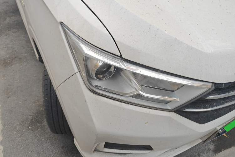 Used Wuling Hongguang 2021 1.5L Facelift S Comfort Version Hydraulic Power Steering LAR Right Front Headlight