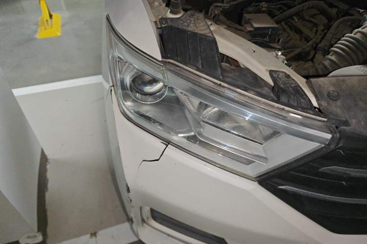 Used Wuling Hongguang 2021 1.5L S Comfort Edition LAR Right Front Headlight