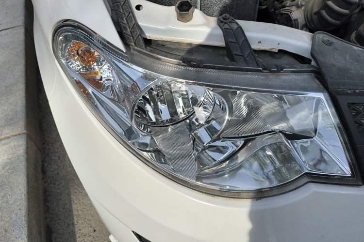 Used Wuling Hongguang 2021 1.5L S Base Version LAR Right Front Headlight