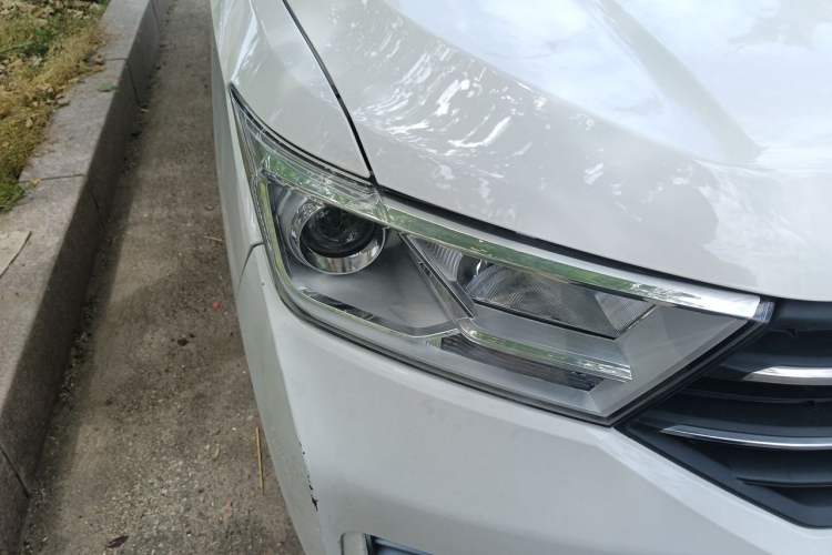 Used Wuling Hongguang 2021 1.5L Facelift S Comfort Version Hydraulic Power Steering LAR Right Front Headlight