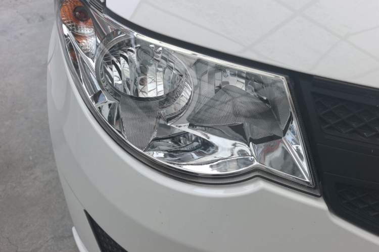 Used Wuling Hongguang 2021 1.5L Revised S Base Version Hydraulic Power Steering LAR Right Front Headlight