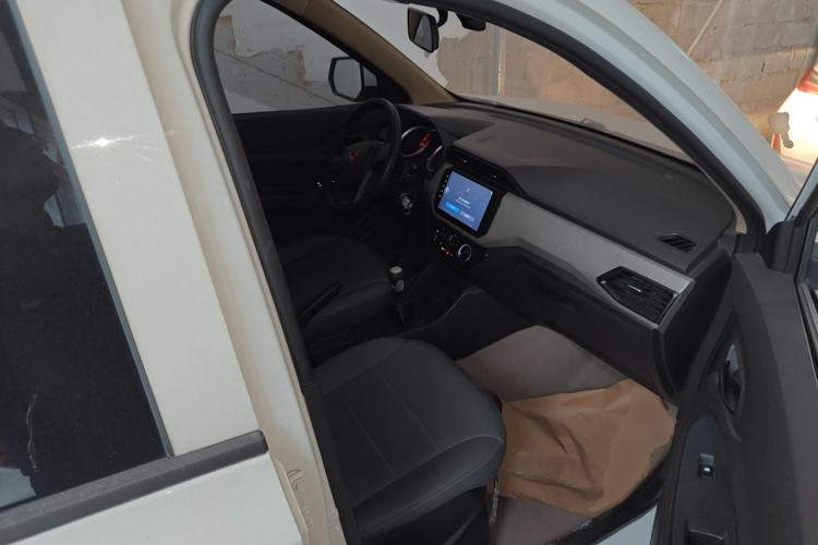 Used Wuling Hongguang 2021 1.5L Revised S Standard Version with Electric Power Steering LAR Right Front Seat