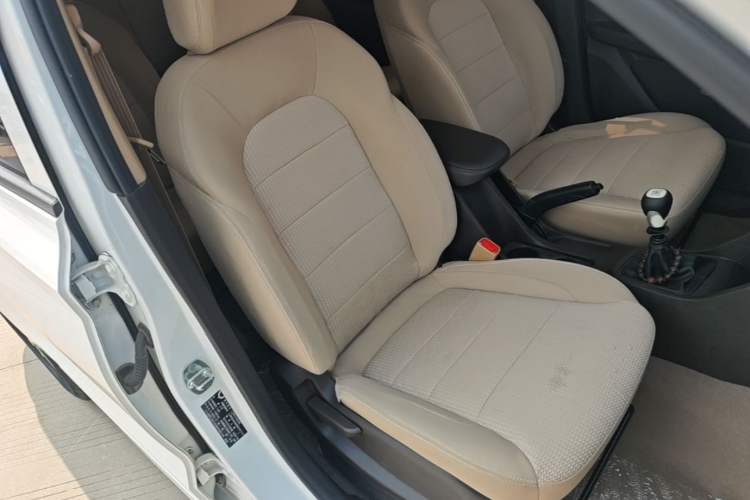 Used Wuling Hongguang 2021 1.5L Revised S Standard Version with Electric Power Steering LAR Right Front Seat
