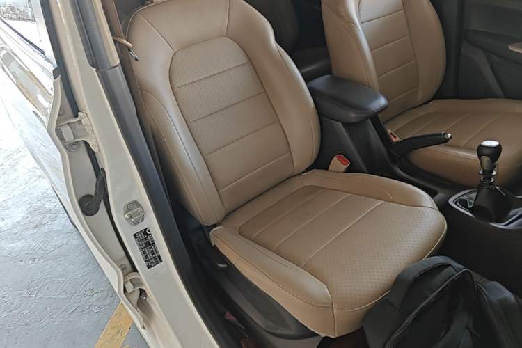 Used Wuling Hongguang 2021 1.5L S Comfort Edition LAR Right Front Seat