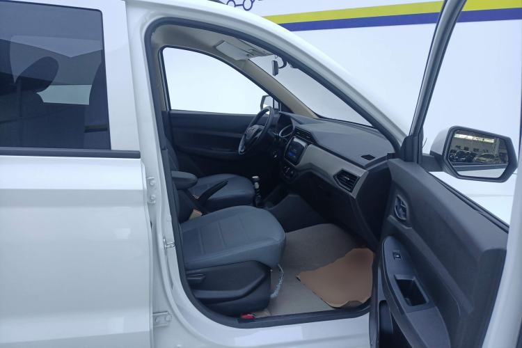 Used Wuling Hongguang 2021 1.5L Revised S Standard Version with Electric Power Steering LAR Right Front Seat