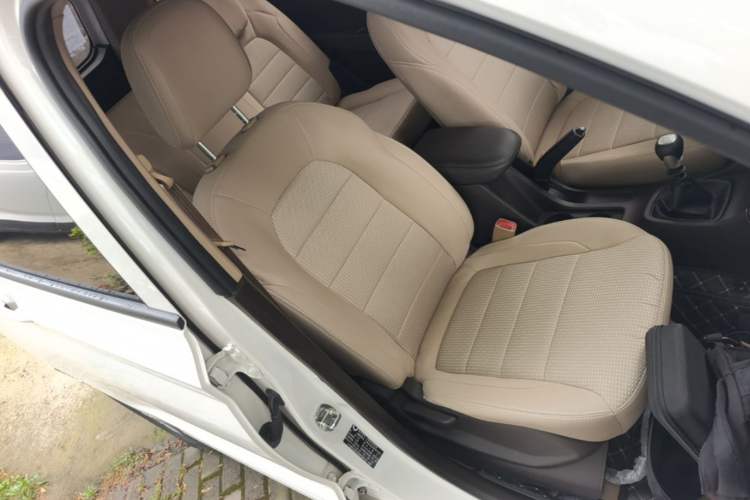 Used Wuling Hongguang 2021 1.5L Revised S Standard Version Hydraulic-Power-Assisted LAR Right Front Seat