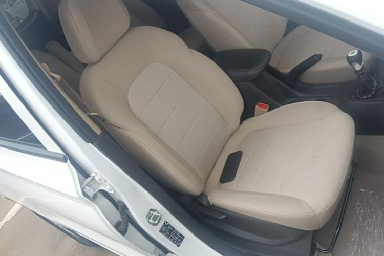 Used Wuling Hongguang 2021 1.5L Revised S Standard Version with Electric Power Steering LAR Right Front Seat