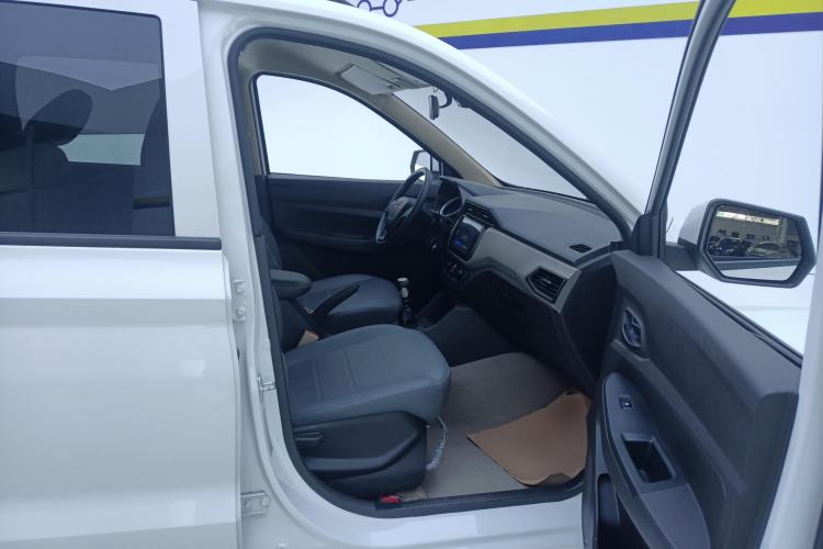 Used Wuling Hongguang 2021 1.5L Revised S Standard Version with Electric Power Steering LAR Right Front Seat
