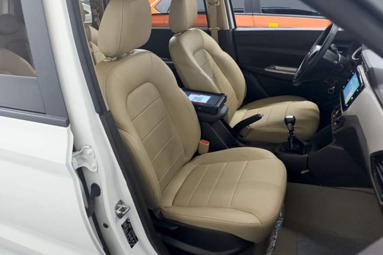 Used Wuling Hongguang 2021 1.5L Facelifted S Comfort Version with Electric Power Steering LAR Right Front Seat