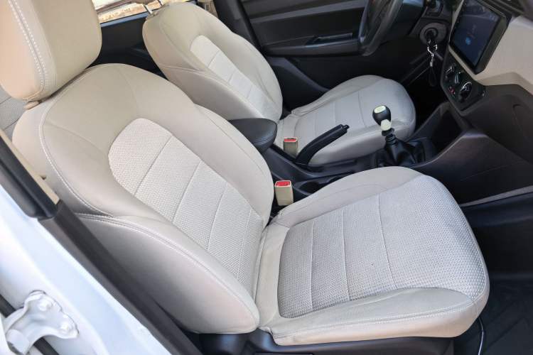 Used Wuling Hongguang 2021 1.5L S Standard Version LAR Right Front Seat