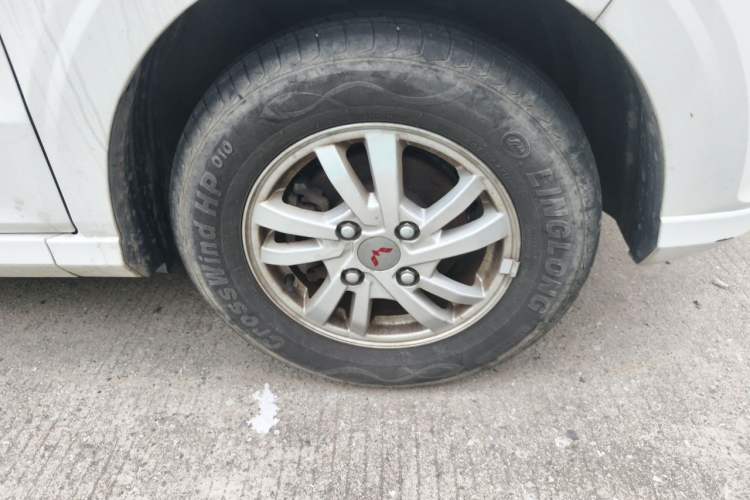 Used Wuling Hongguang 2021 1.5L Facelift S Comfort Version Hydraulic Power Steering LAR Right Front Wheel Hub