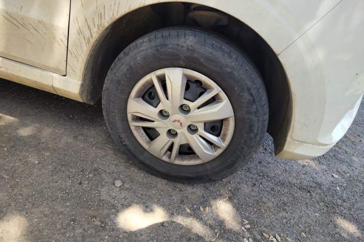 Used Wuling Hongguang 2021 1.5L Facelift S Comfort Version Hydraulic Power Steering LAR Right Front Wheel Hub