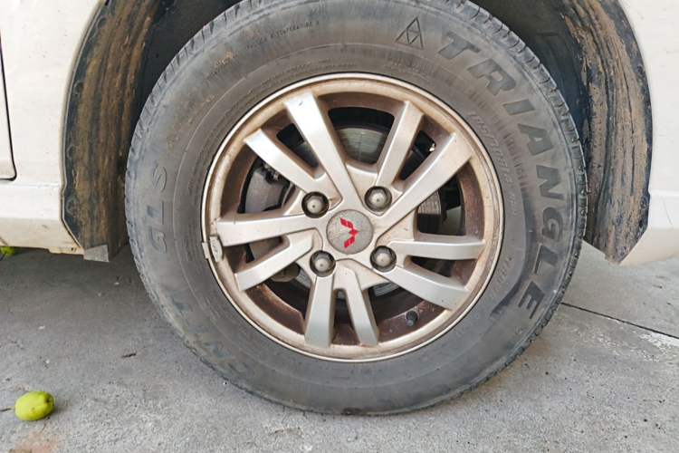 Used Wuling Hongguang 2021 1.5L Facelift S Comfort Version Hydraulic Power Steering LAR Right Front Wheel Hub